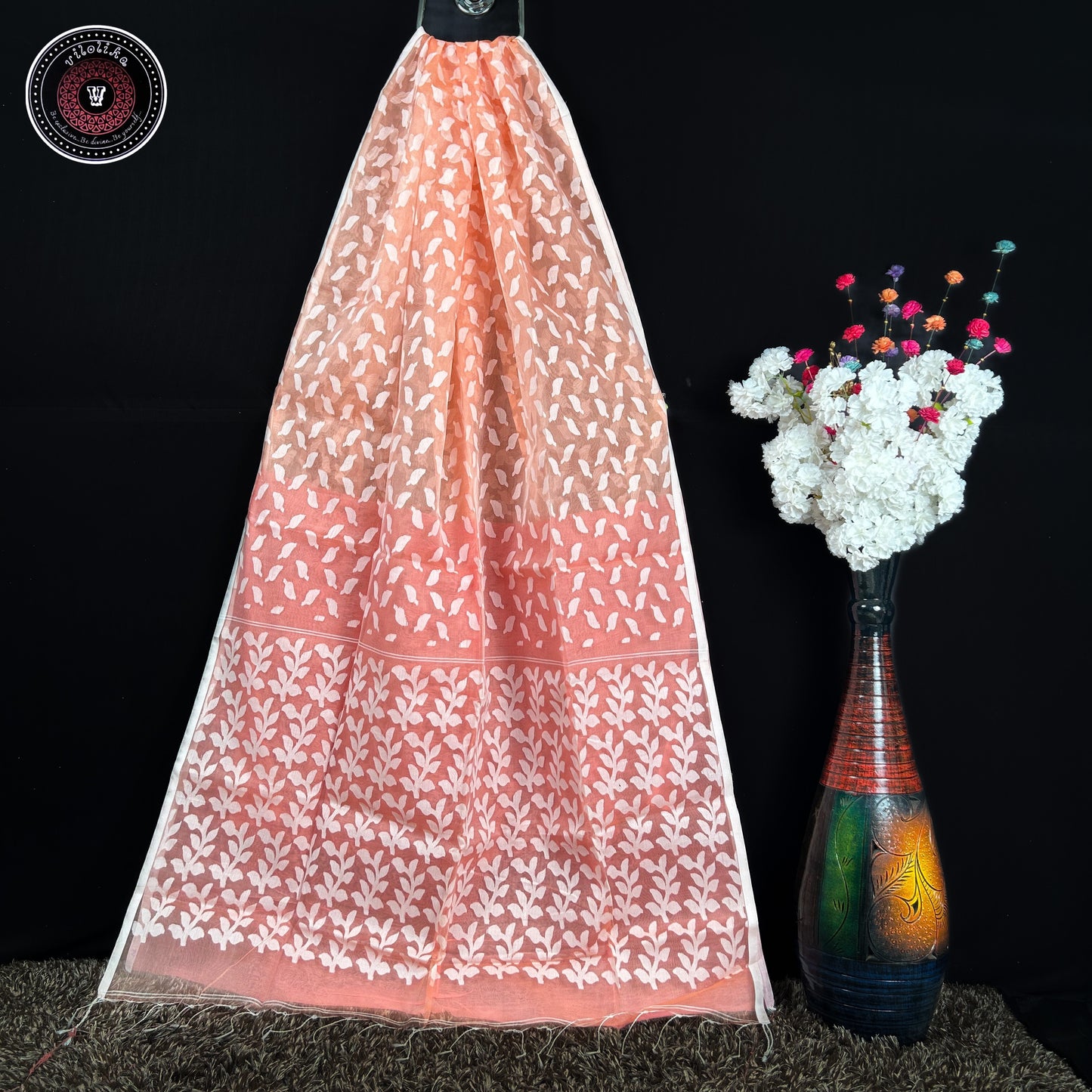 Maslin Weaving Sarees adorned with Leaf Motif