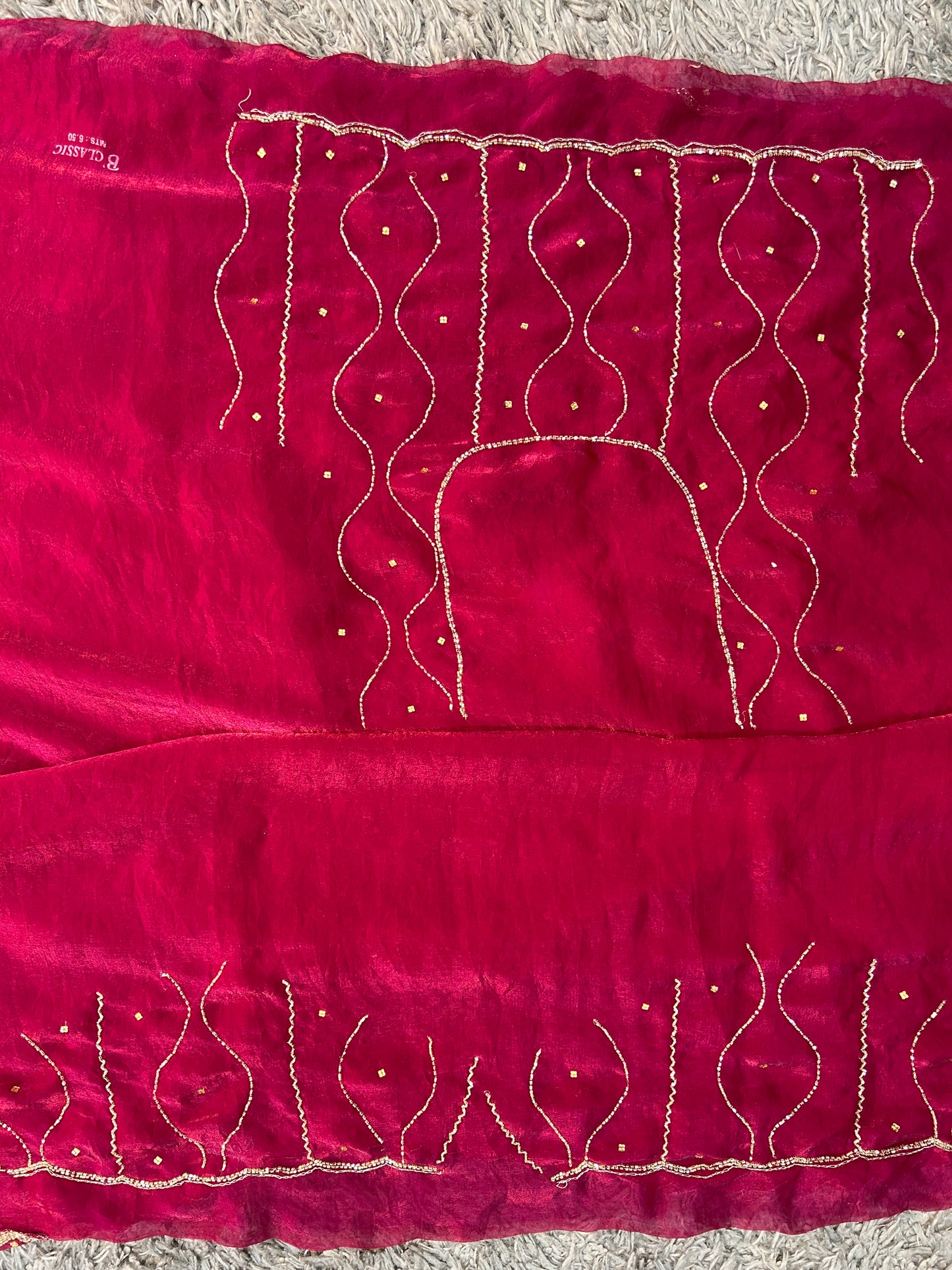 Zeelu Velvet Satin Saree – Luxe Velvet-Satin Finish