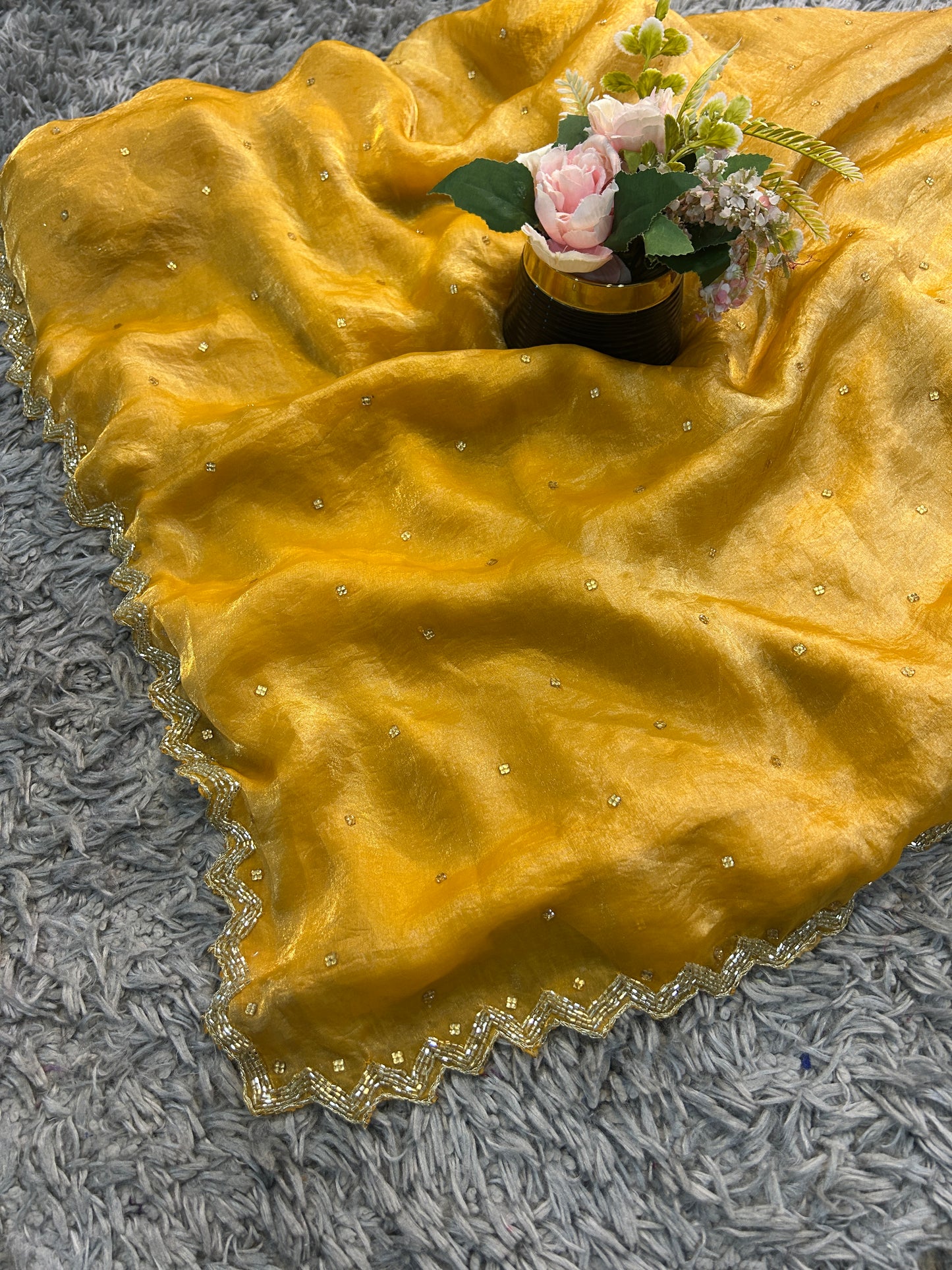 Zeelu Velvet Satin Saree – Luxe Velvet-Satin Finish